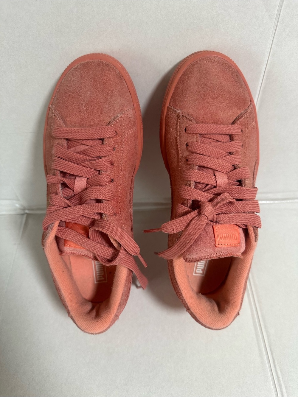 Puma Shoes Suede Classic Women size 7C Coral Pink Low Top Sneakers Casual Skate